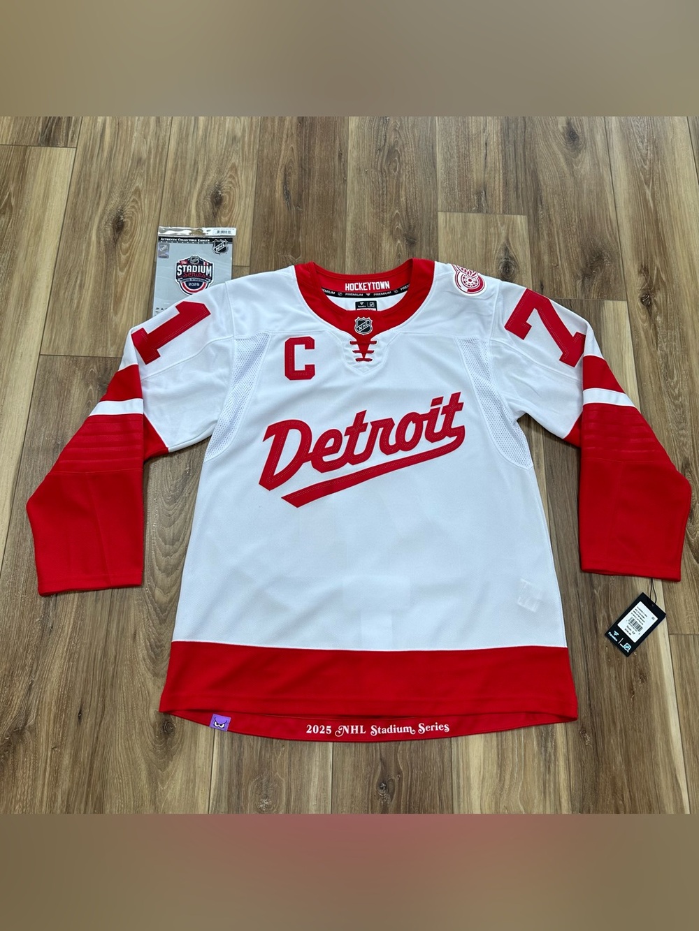 Detroit Red Wings 2025 Stadium Series Fanatics Premium Jersey Larkin #71 Size 52